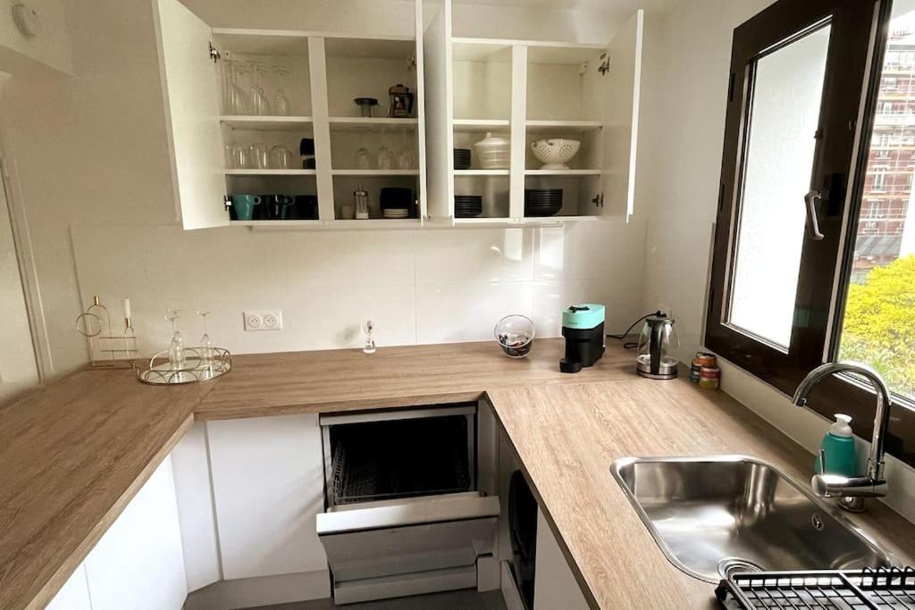Appartement Familial De Qualite Paris Exterior photo